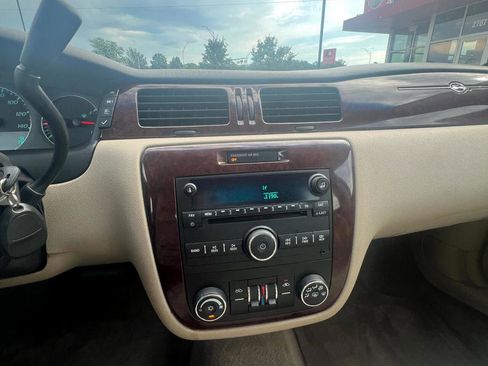 Used 2011 Chevrolet Impala LT image 14