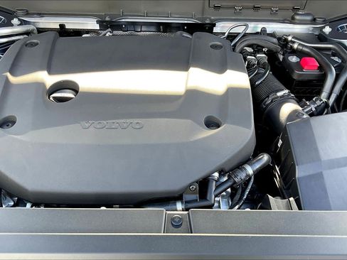 New 2026 Volvo XC90 B6 Ultra w/ Protection Package image 13