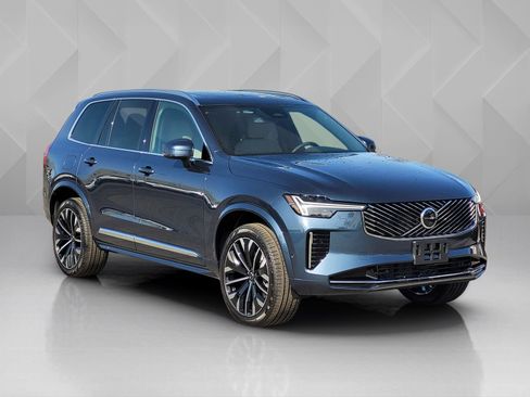 New 2026 Volvo XC90 B6 Plus w/ Protection Package Premier image 8