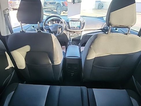 Used 2019 Ford Escape SE image 9