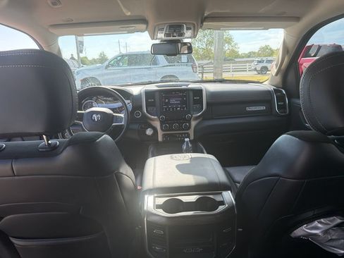 Used 2019 RAM 1500 Laramie RWD image 8