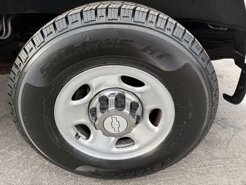 Used 2017 Chevrolet Express 3500 LT w/ LT Preferred Equipment Group image 21