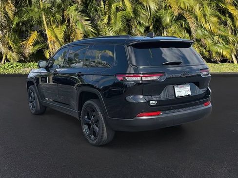 Used 2023 Jeep Grand Cherokee L Limited w/ Luxury Tech Group II AWD/4WD image 8