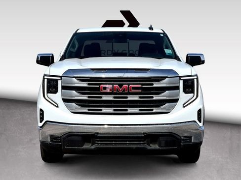 Used 2024 GMC Sierra 1500 SLE image 3