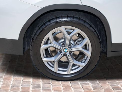 Used 2025 BMW X4 xDrive30i AWD/4WD image 41