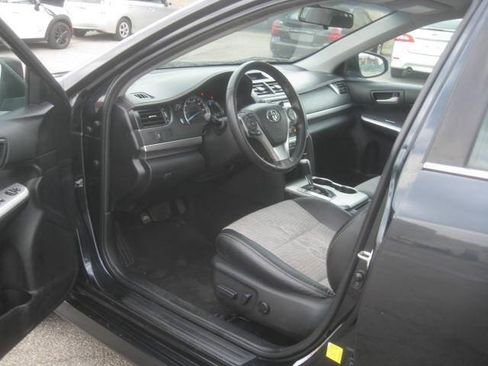 Used 2012 Toyota Camry SE FWD image 14
