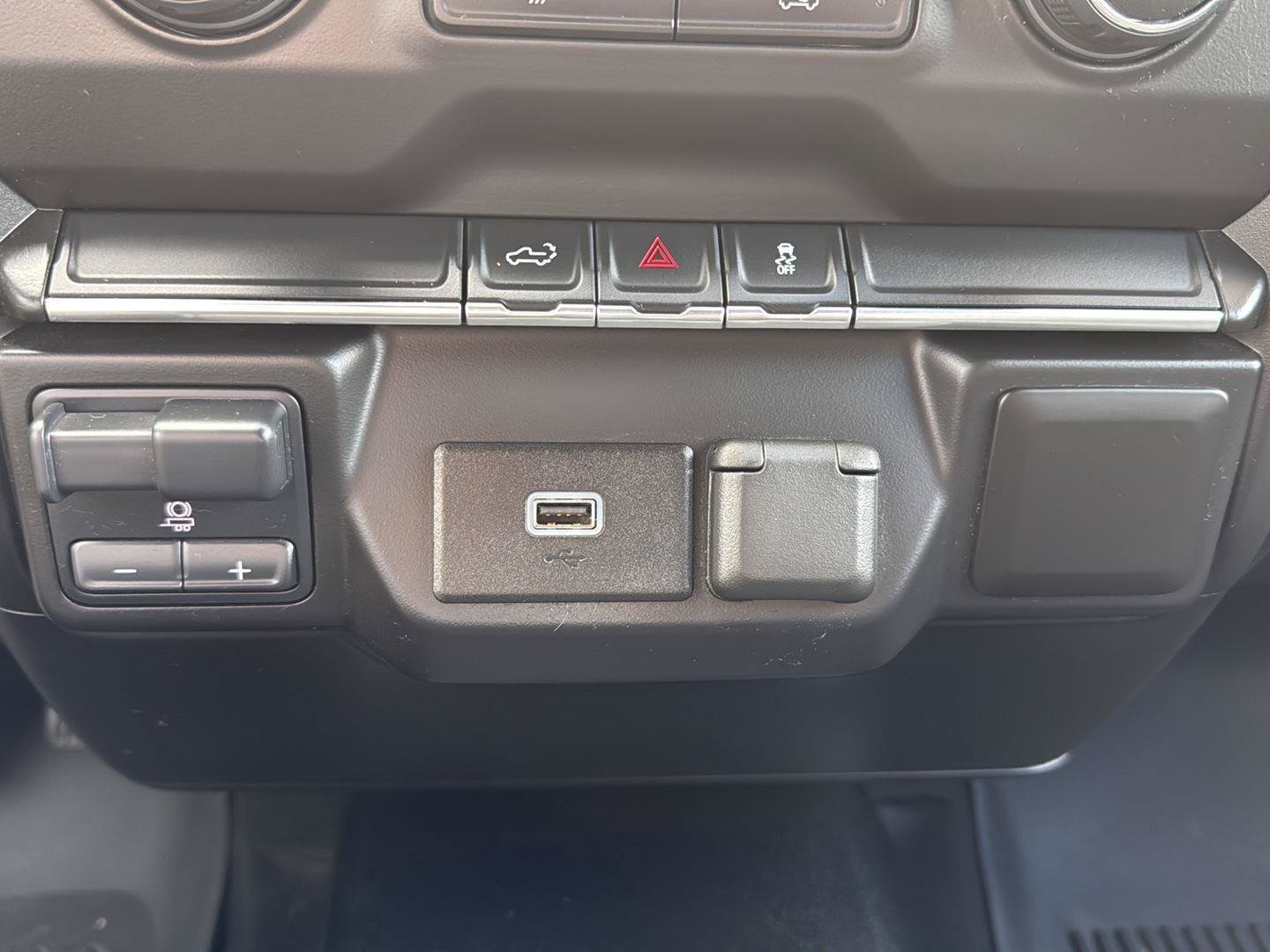 Used 2020 Chevrolet Silverado 2500 W/T w/ WT Convenience Package AWD/4WD image 15