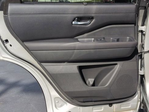 Certified 2025 Nissan Pathfinder SL AWD/4WD image 29