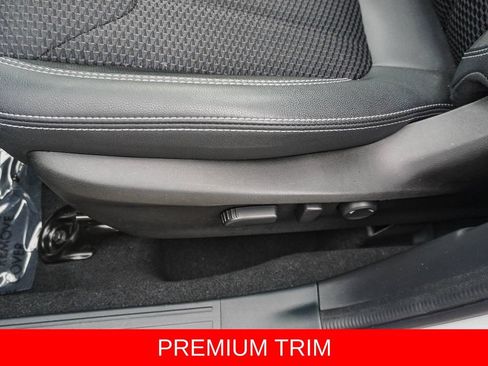 Used 2023 Subaru Forester Premium AWD/4WD image 19