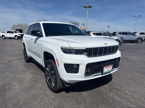 Used 2024 Jeep Grand Cherokee L Overland AWD/4WD image 3