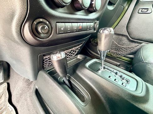 Used 2016 Jeep Wrangler Unlimited Sahara AWD/4WD image 26