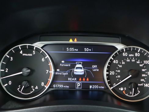 Used 2024 Nissan Altima 2.5 SV FWD image 15