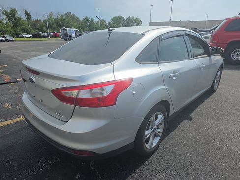 Used 2013 Ford Focus SE FWD image 4