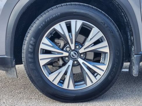 Used 2023 Nissan Rogue SV FWD image 11