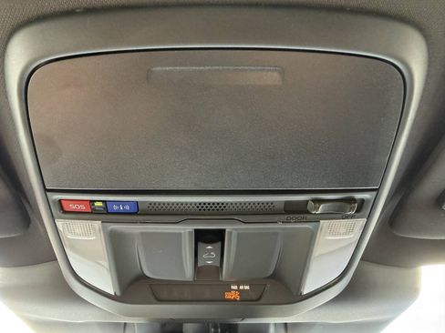 Used 2025 Subaru Forester Touring w/ Popular Package - Touring AWD/4WD image 40