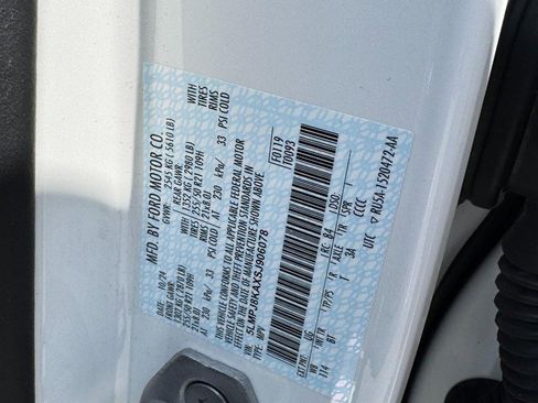 Certified 2025 Lincoln Nautilus Reserve image 28