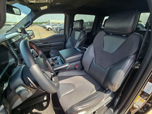 Used 2025 Ford F150 Raptor AWD/4WD image 17