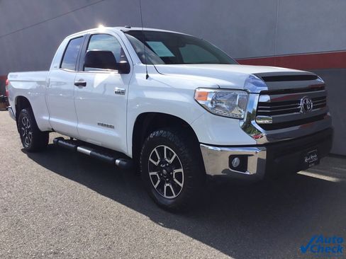 Used 2016 Toyota Tundra SR5 image 3