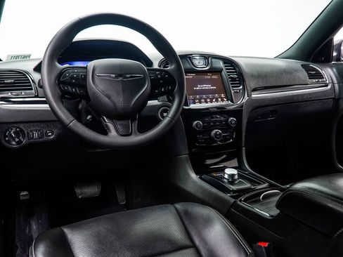 Used 2023 Chrysler 300 S w/ Comfort Group RWD image 18