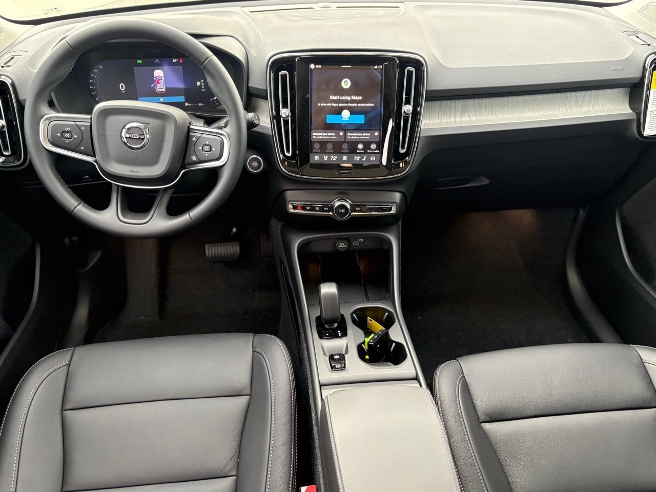 New 2026 Volvo XC40 B5 Core w/ Climate Package AWD/4WD image 10