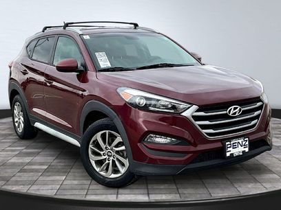 Used 2017 Hyundai Tucson SE w/ SE Popular Package 02