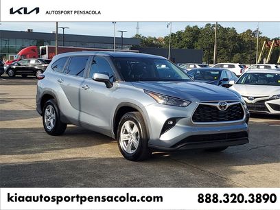 Used 2023 Toyota Highlander LE