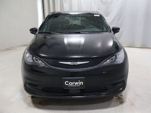 New 2026 Chrysler Voyager LX image 2