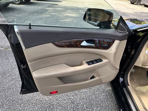 Used 2012 Mercedes-Benz CLS 550 image 13