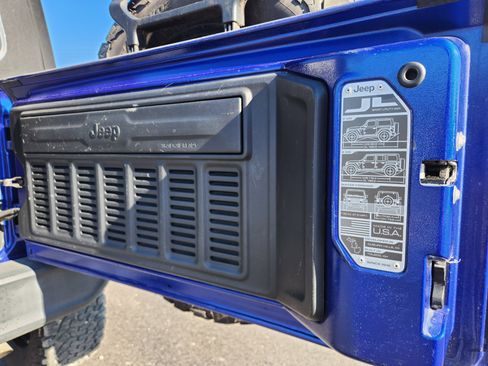 Used 2018 Jeep Wrangler Unlimited Sport S image 21