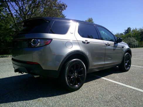 Used 2018 Land Rover Discovery Sport HSE image 9