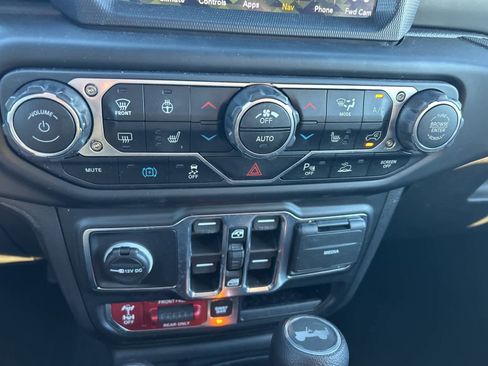 Used 2022 Jeep Wrangler Unlimited Rubicon 4xe w/ Cold Weather Group image 39