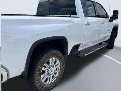 Used 2025 Chevrolet Silverado 2500 LTZ w/ LTZ Convenience Package AWD/4WD image 5