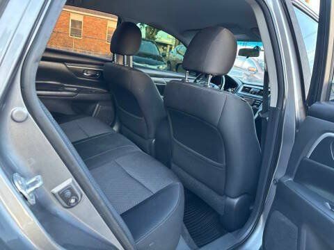 Used 2016 Nissan Altima 2.5 SR FWD image 16