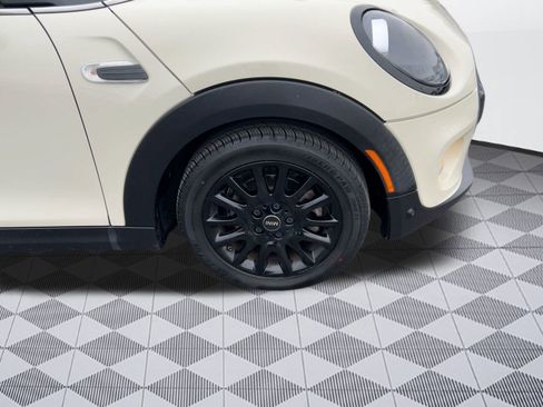 Used 2019 MINI Cooper 2-Door Hardtop image 11
