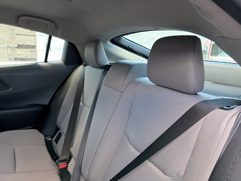 New 2027 Toyota Prius LE FWD image 20