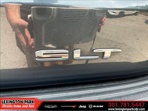 Used 2021 GMC Yukon SLT w/ SLT Premium Package AWD/4WD image 23