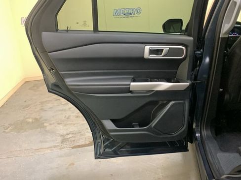 Used 2024 Ford Explorer XLT w/ Equipment Group 202A AWD/4WD image 22