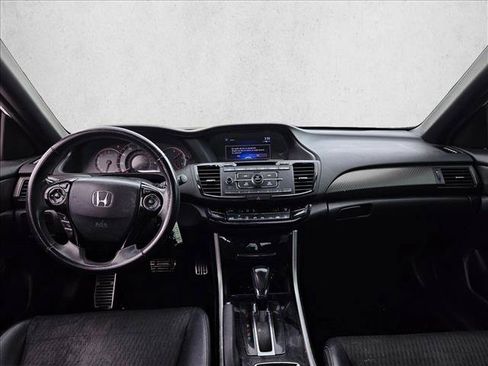 Used 2017 Honda Accord Sport image 14
