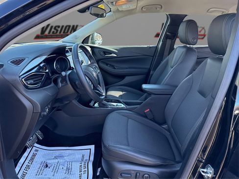 Used 2023 Buick Encore GX Select w/ Sport Touring Package FWD image 9