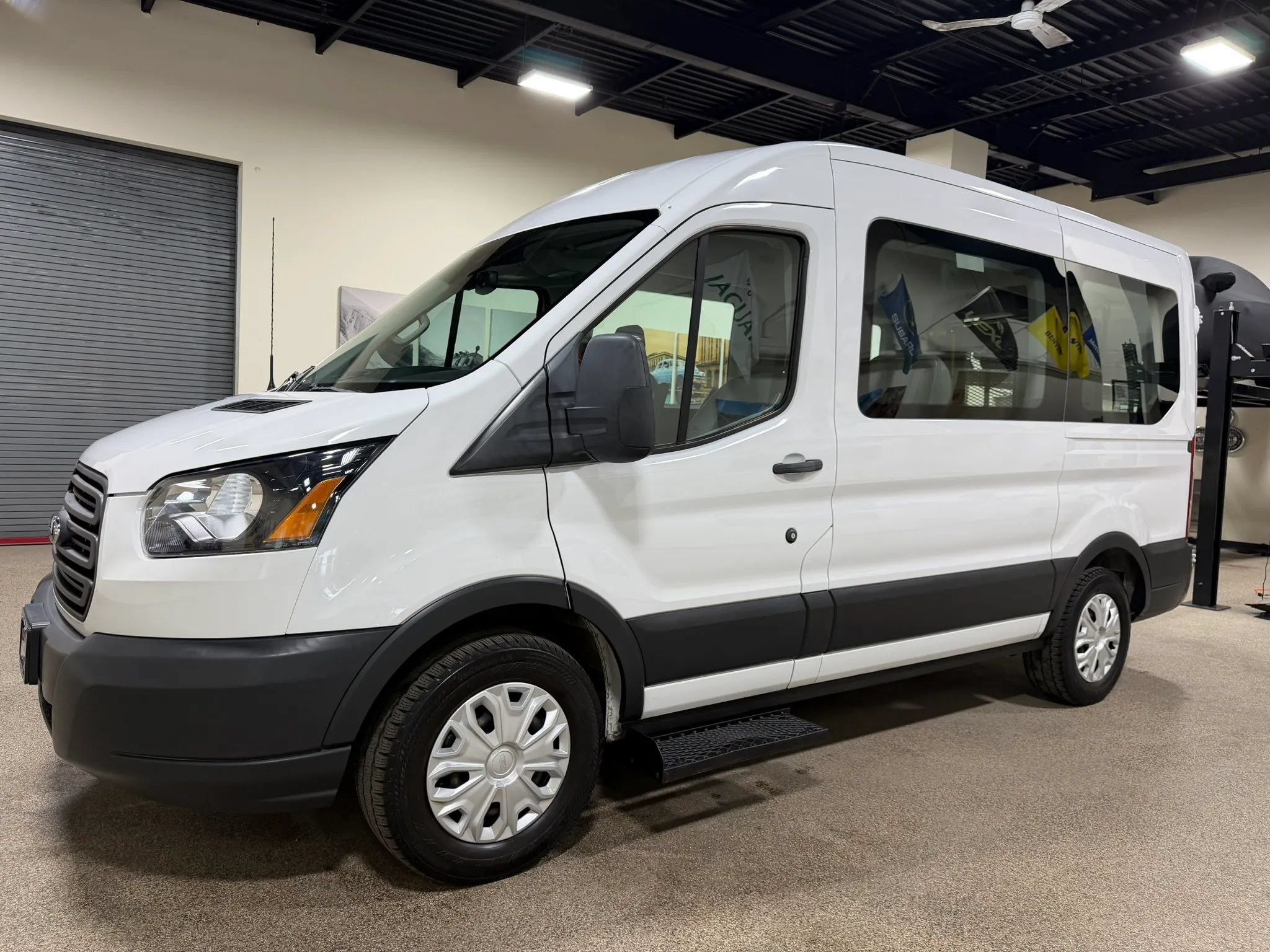 Used 2018 Ford Transit 150 XL RWD image 11