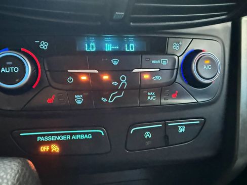 Used 2018 Ford Escape SE image 20