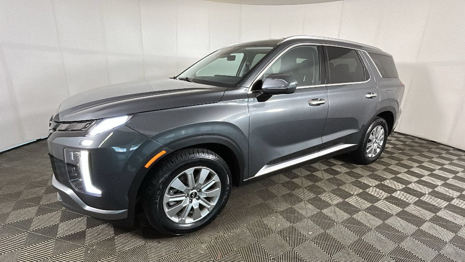 Used 2025 Hyundai Palisade SEL FWD image 7