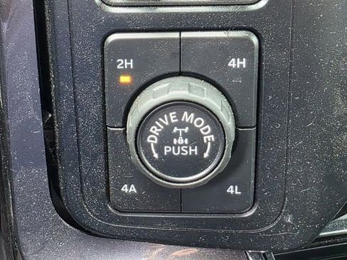 Used 2023 Ford F150 Lariat w/ Equipment Group 502A High AWD/4WD image 18