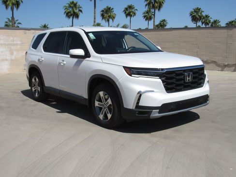 New 2025 Honda Pilot EX-L image 1