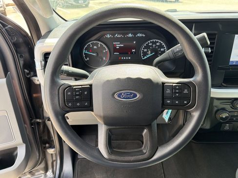 Used 2025 Ford F250 XLT AWD/4WD image 16