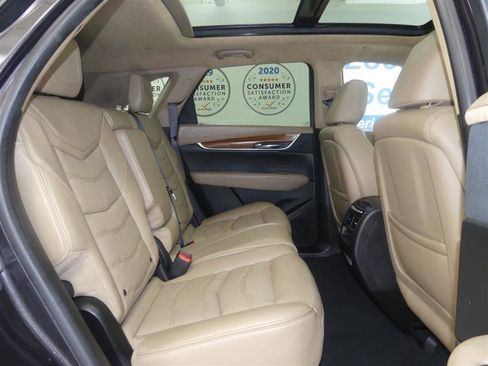 Used 2017 Cadillac XT5 Platinum AWD/4WD image 22