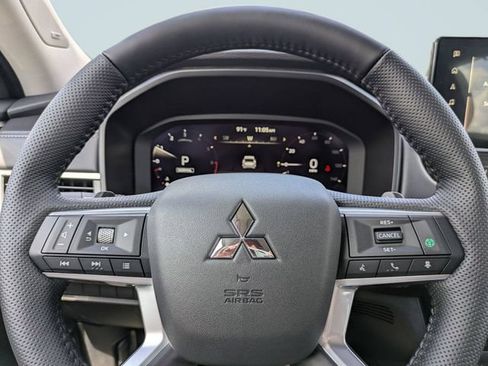 New 2026 Mitsubishi Outlander SEL FWD image 30