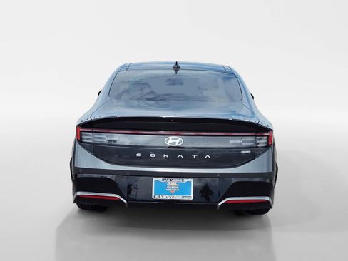 New 2025 Hyundai Sonata Limited image 4