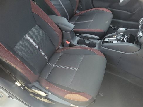 New 2025 Nissan Versa SR w/ Trunk Package image 13