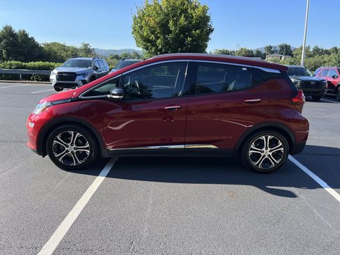 Used 2017 Chevrolet Bolt Premier w/ Driver Confidence II Package FWD image 7